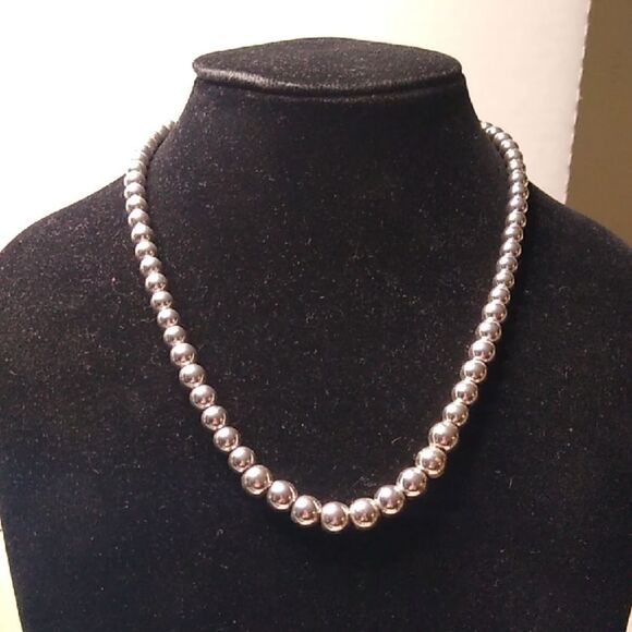 Ralph Lauren Silver Tone Metal Graduated Beaded Necklace Toggle Clasp - Picture 1 of 6